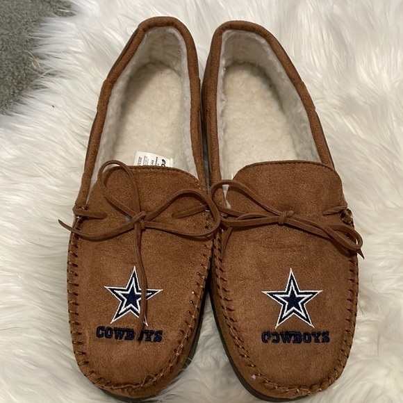 Mens slippers Dallas Cowboy star on toe - Picture 1 of 5